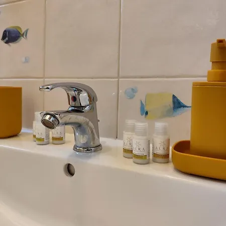 Villa 120m Dal Mare - Wifi, Giardino, Posto Auto Privato *